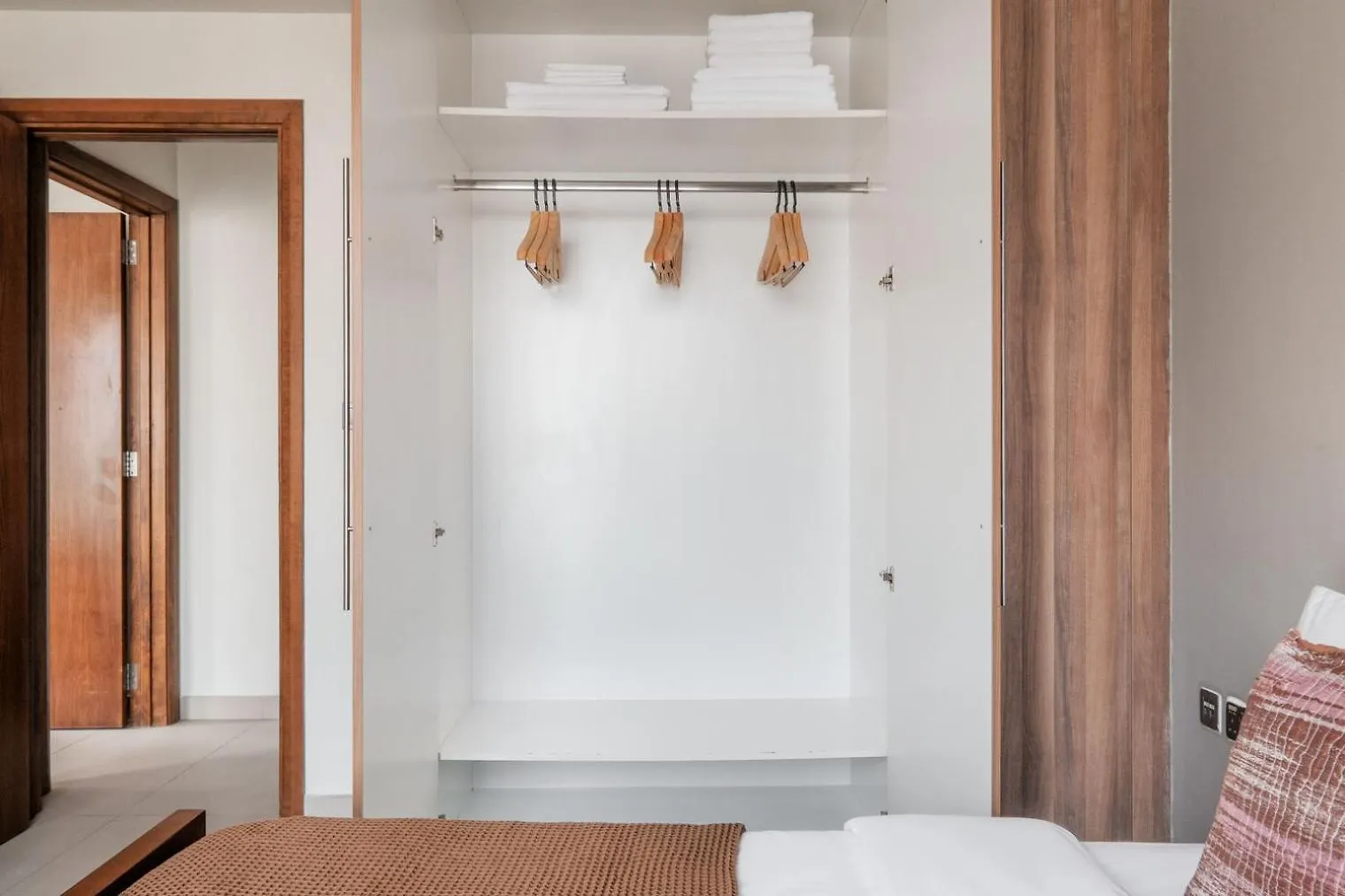 Blueground Dune Residency Gym Parking Dxb-1353 Dubai Apartment